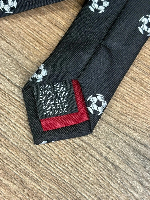 Cravate Jan Paulsen Homme 100% Soie Noire Motifs Ballons De Football Vintage Chic – Jan Paulsen 4