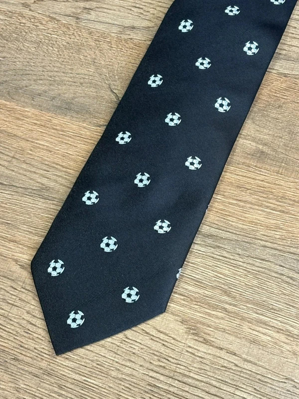 Cravate Jan Paulsen Homme 100% Soie Noire Motifs Ballons De Football Vintage Chic – Jan Paulsen 3