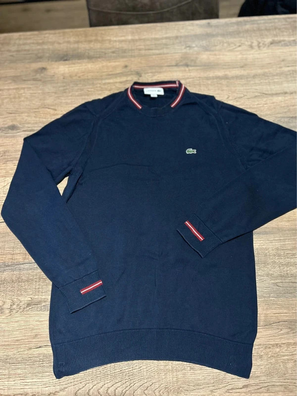 Jesrsey Lacoste bleu avec détaille rouge taille M pull homme – Lacoste – taille M 4