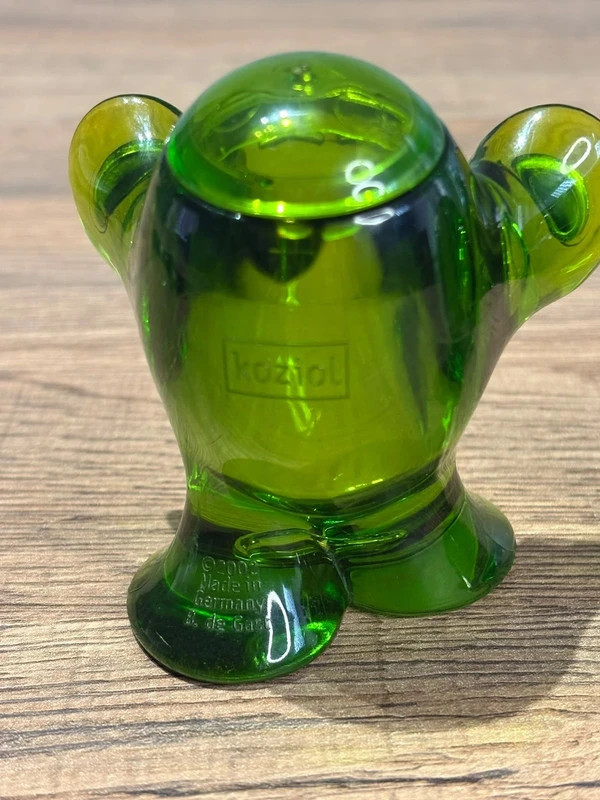 Duo Pots A Sel Et Poivre Koziol Vert Translucide Design Bonhommes Aimantes – koziol 4