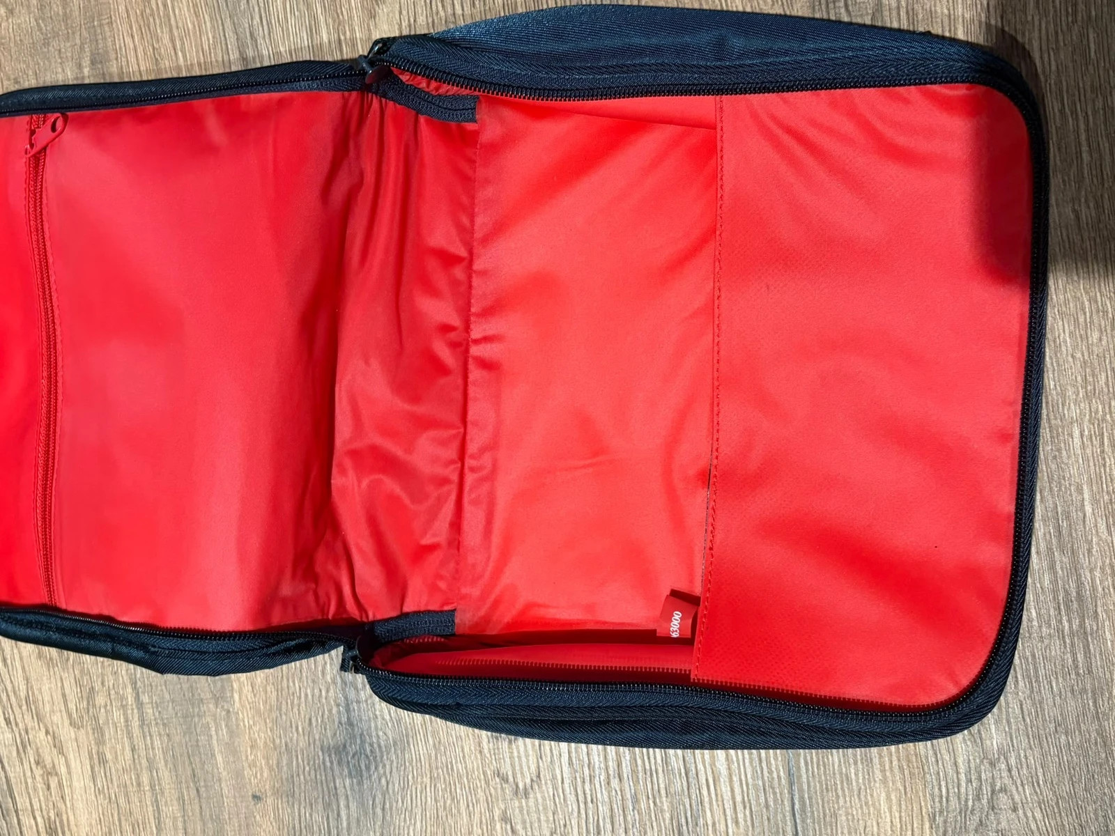 Trousse de Toilette Fahrenheit Dior Noir Intérieur Rouge Sacoche Voyage Organiseur – Fahrenheit. 5
