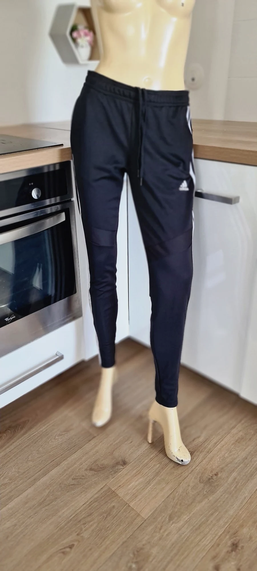 tres jolie bas de survetement homme noir et blanc taille s aerroready fermeture