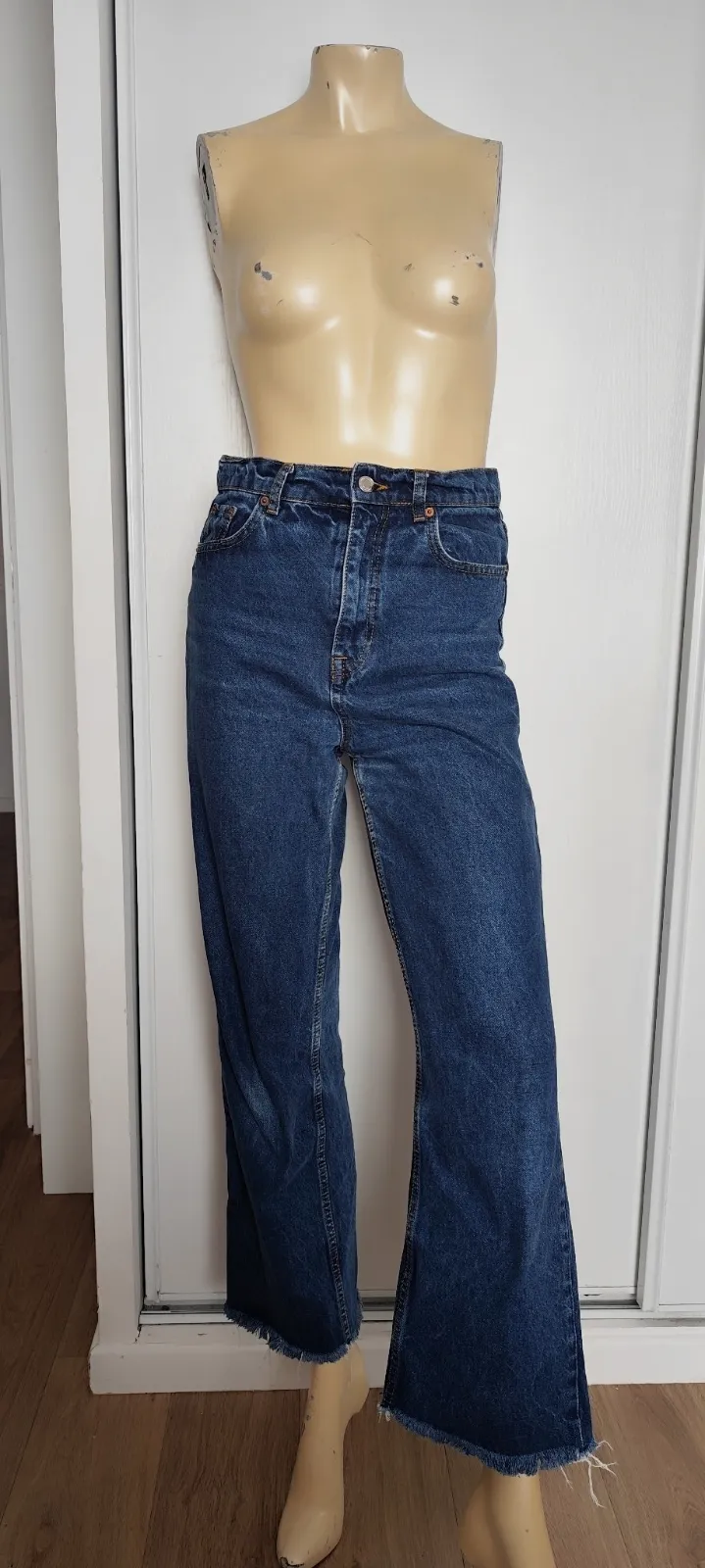 superbe pantalon en jeans zara bleu taille 36 tres belle coupe evaser 100 % coto – Zara – taille 36 3