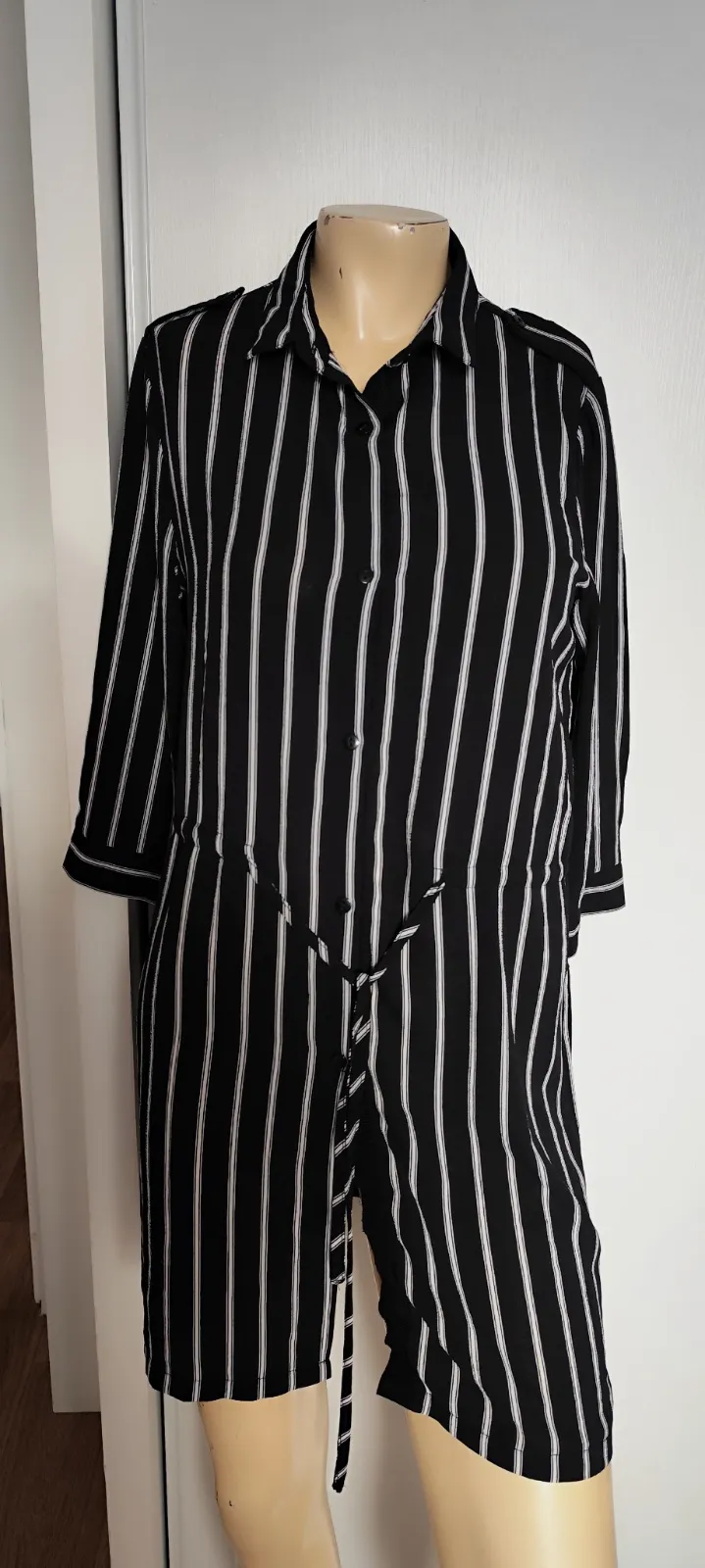 superbe chemisier long avec ceinture noir et blanc taille 36 /38 sweewe 100 % po – sweewe – taille S 2