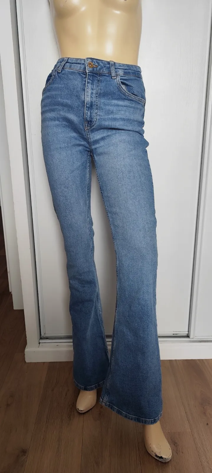 superbe pantalon jeans zara taille 36 (1) – Zara – taille 36 3