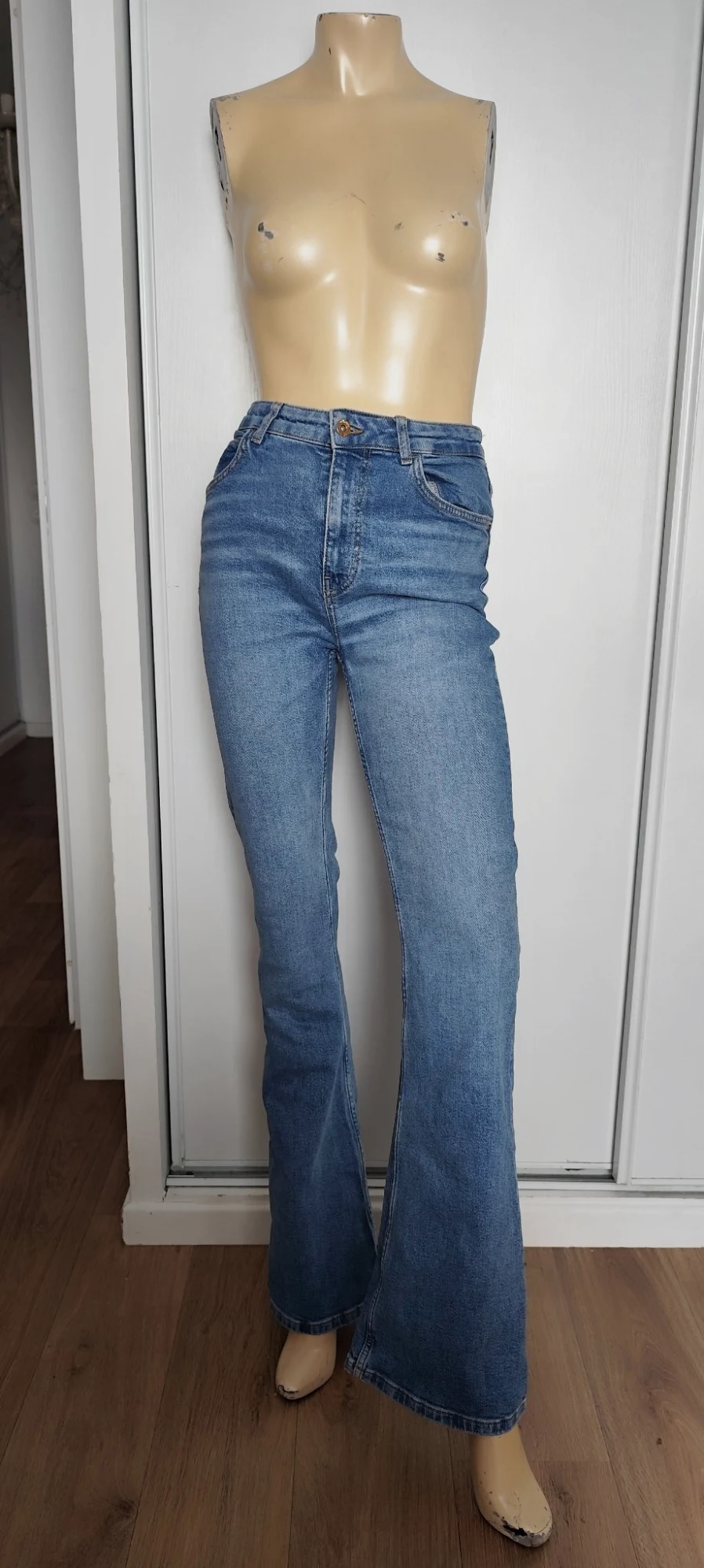 superbe pantalon jeans zara taille 36 (1)