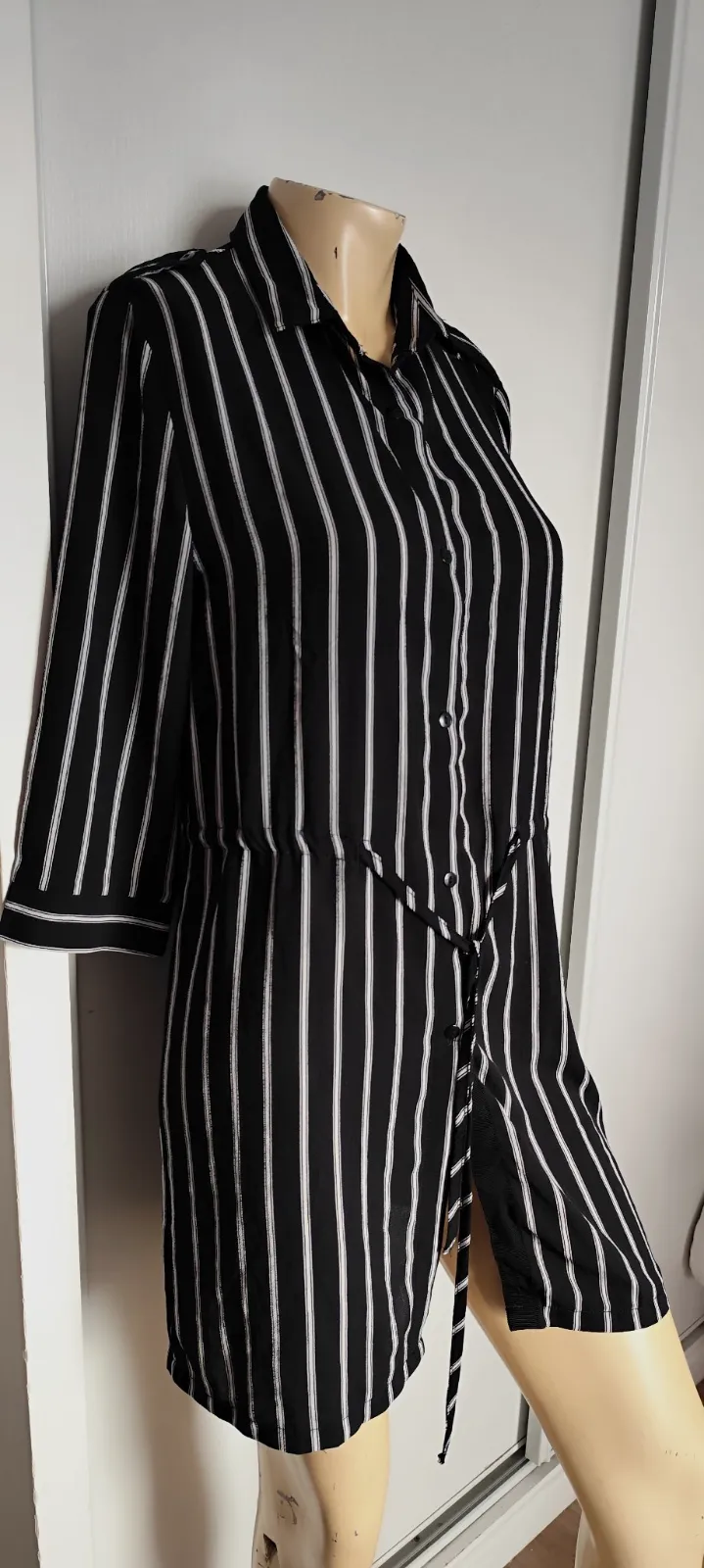 superbe chemisier long avec ceinture noir et blanc taille 36 /38 sweewe 100 % po – sweewe – taille S 3