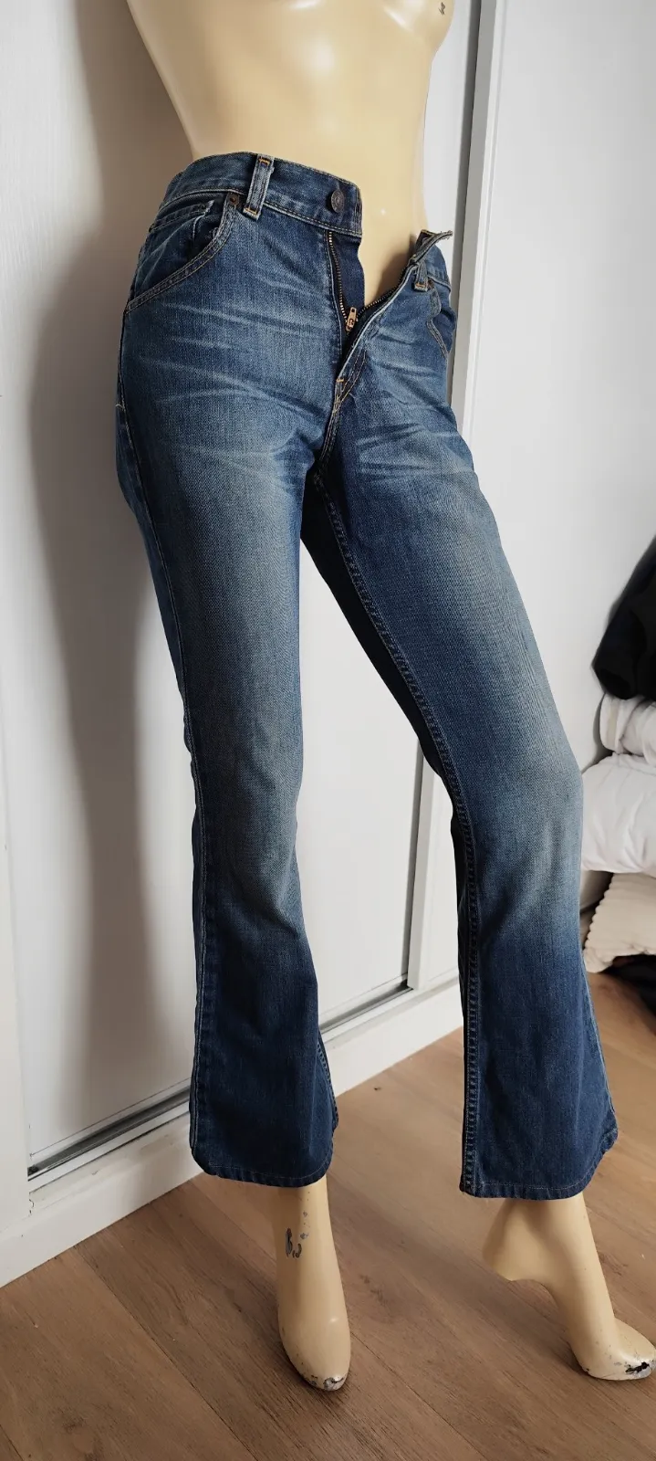 superbe pantalon en jeans levis taille  26 x 32 taille 36 100 % coton  (1) – Levi's – taille 36 2