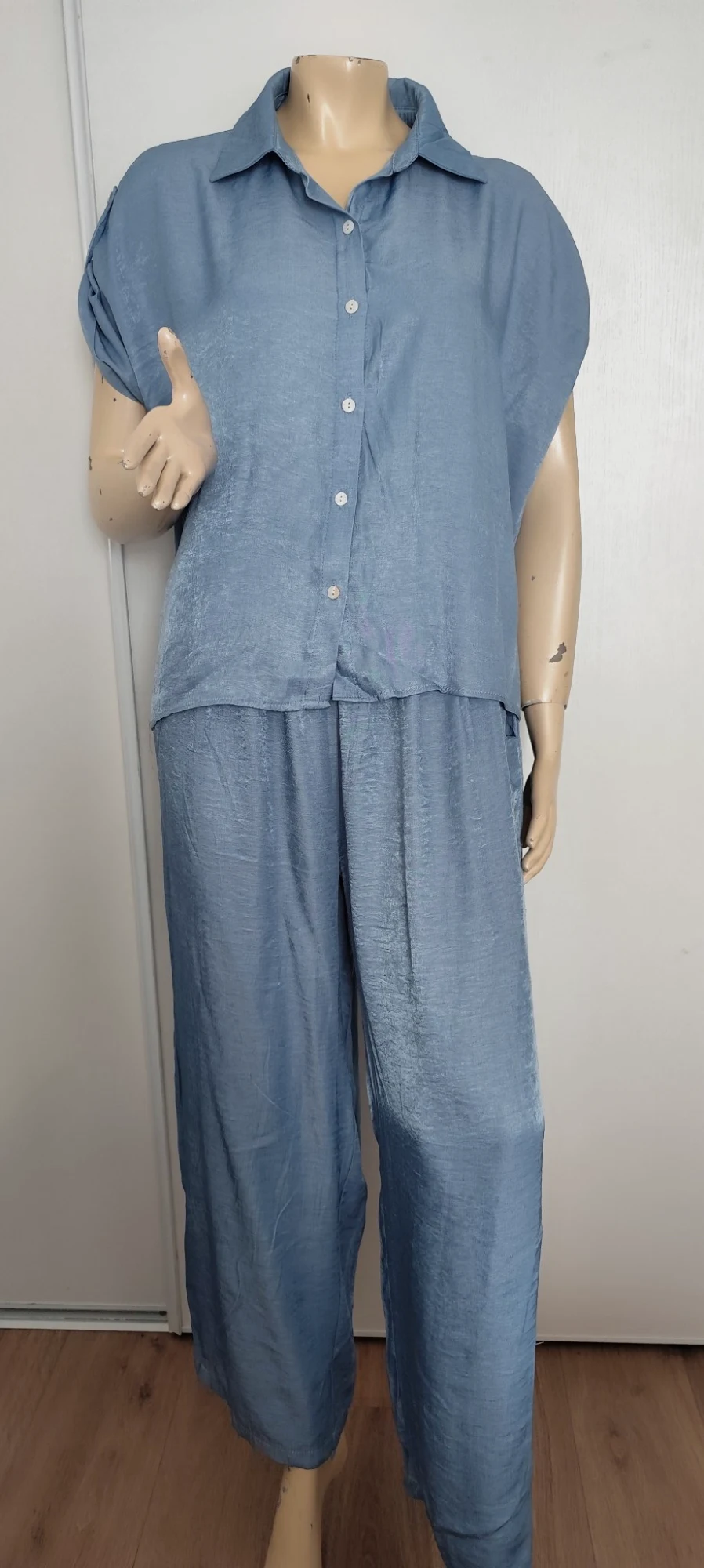 superbe ensemble fluide et leger tres confortable taille 38 /40 pantalon avec po