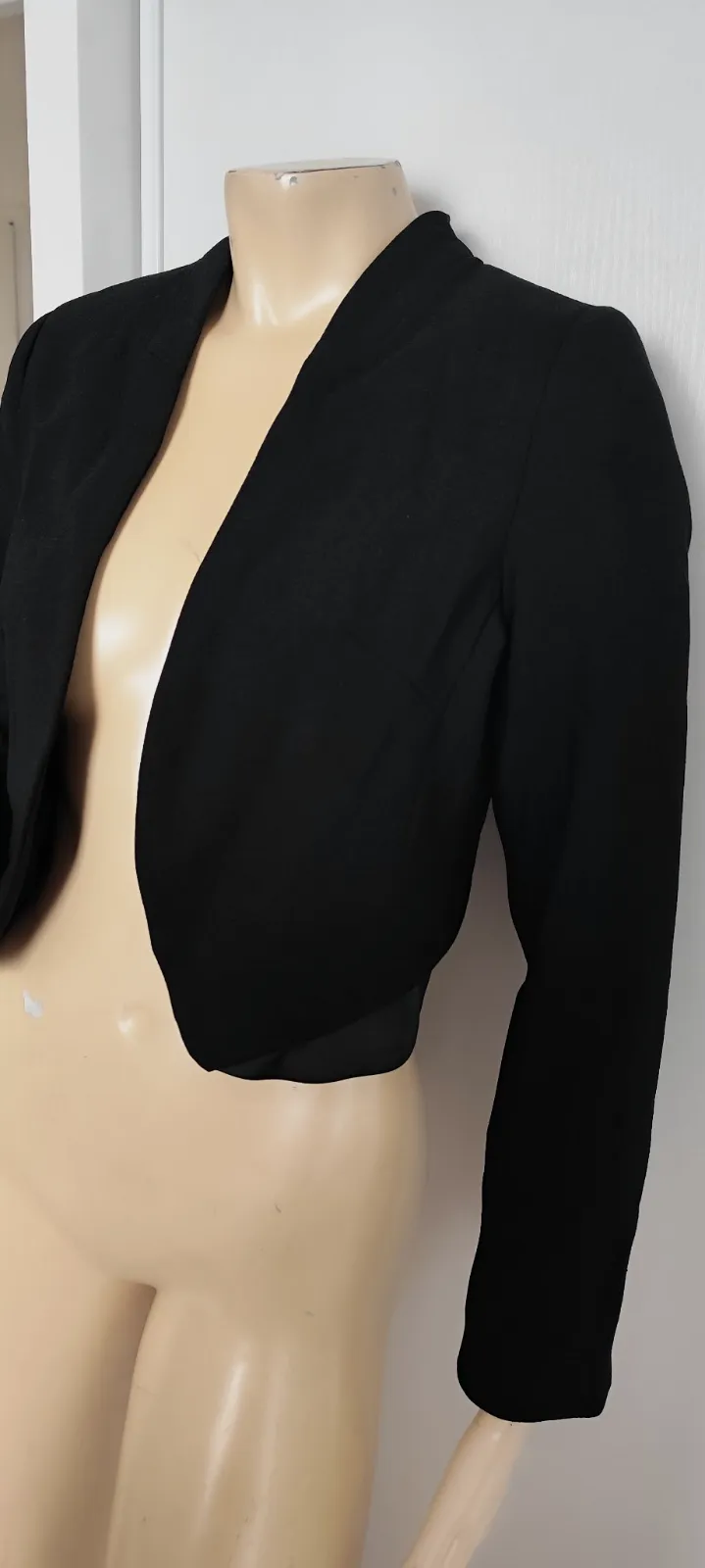 superbe veste morgan taille 36 ceintrer tres classe 97 % polyestere 3 % elastha – Morgan – taille S 3