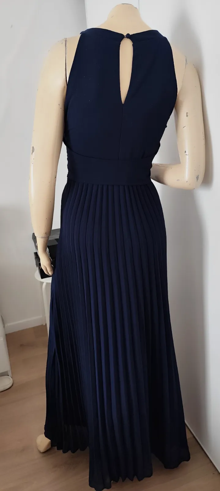 superbe robe longue noir fluide legere et agreable a porter tres fraiche taille – DFH – taille L 6