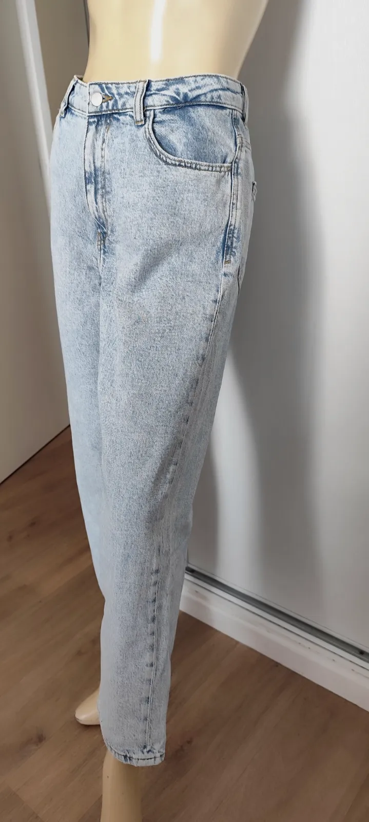 superbe pantalon jeans zara taille 40 coupe droite 99 % coton 1 % elasthane  (1) – Zara – taille 40 3