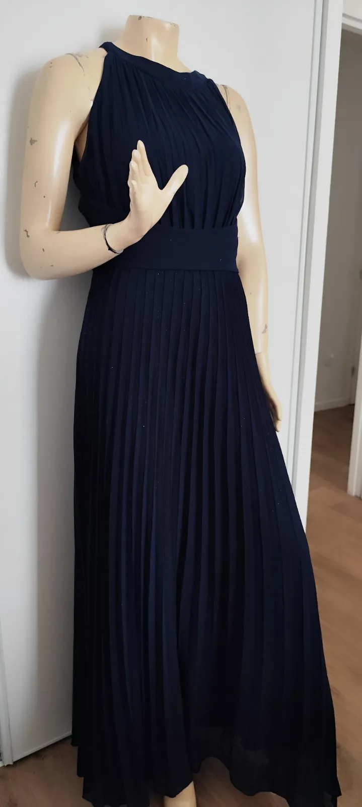superbe robe longue noir fluide legere et agreable a porter tres fraiche taille – DFH – taille L 5