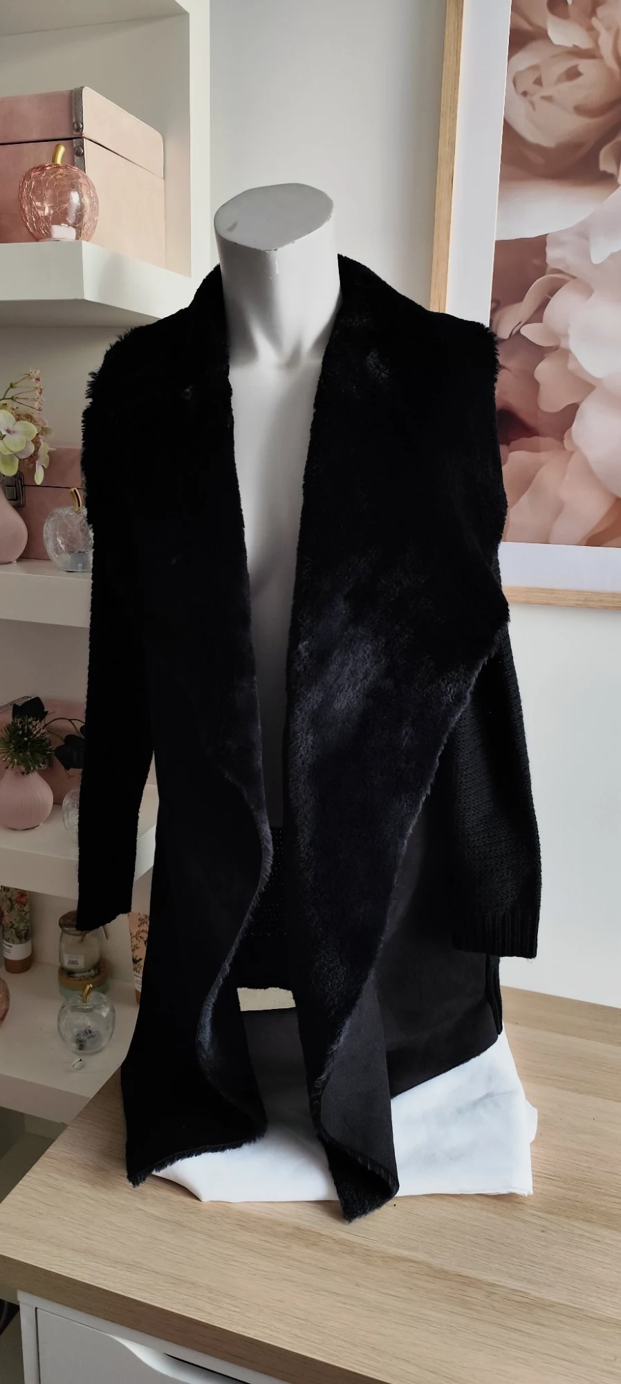 superbe veste gilet noir fourrure taille 38 / 40 sensation 