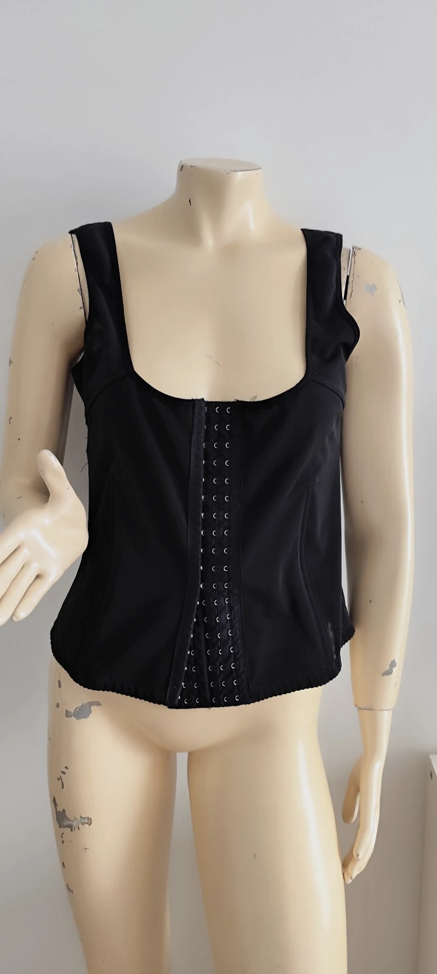 tres jolie gaine noir taille 4 xl reglable  ekouae