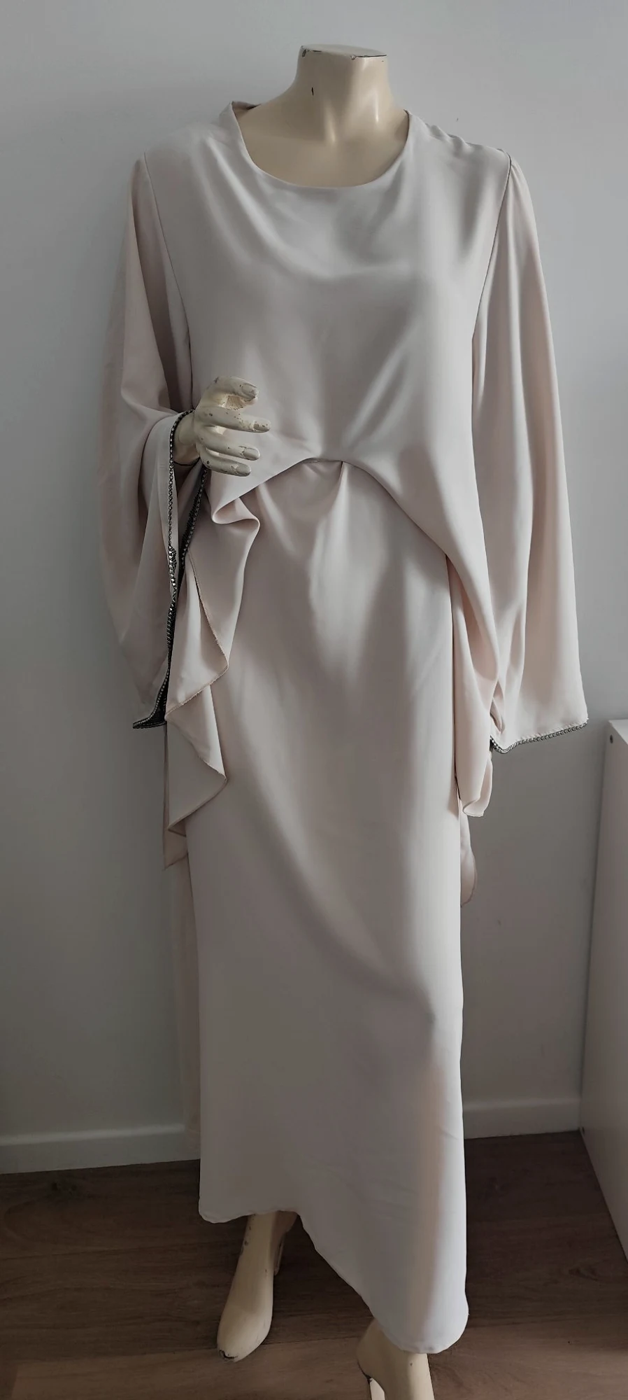 superbe robe de soiree mariage de la taille 36 au 40 avec ceinture reglable flui