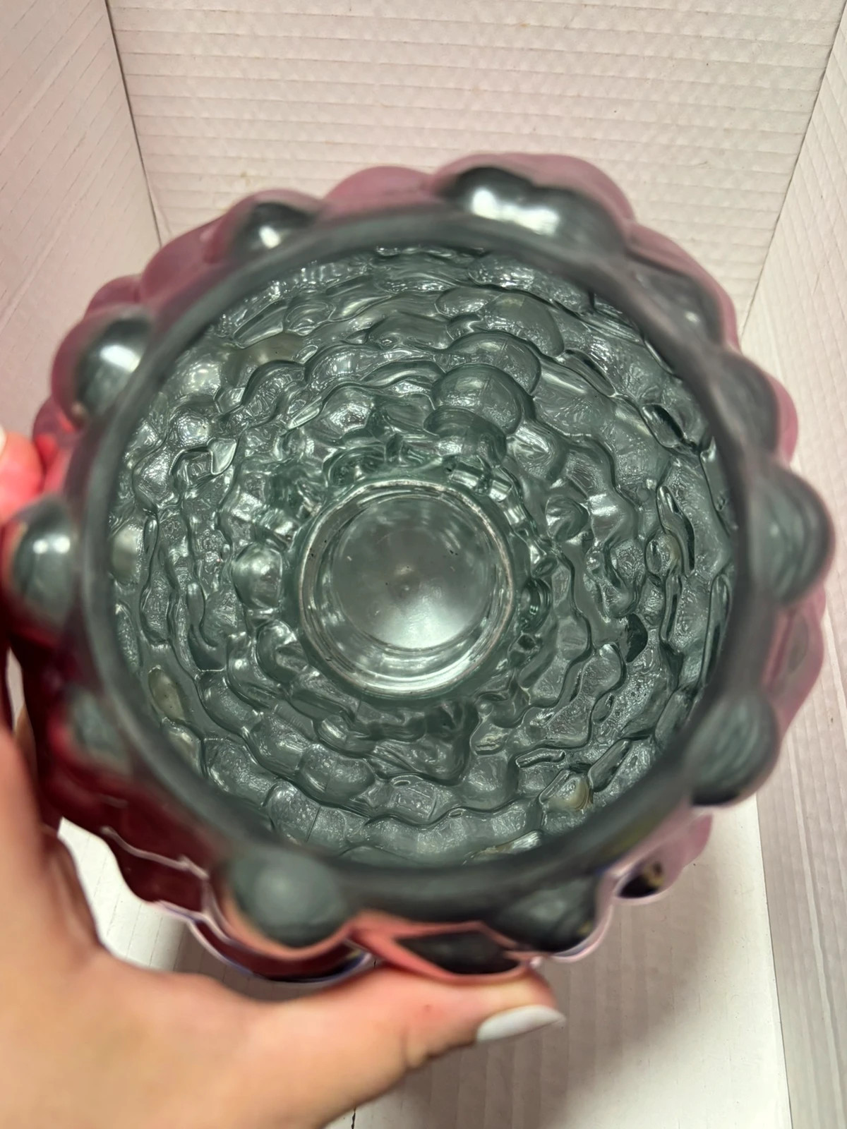 Jarrón de cristal rosa metalizado relieve abultado (24 cm) 2