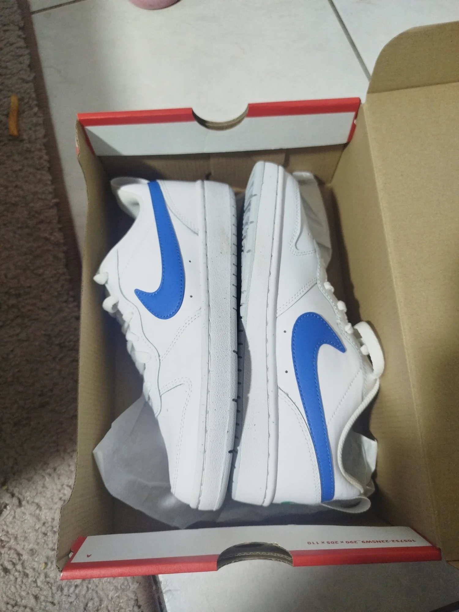 Baskets Nike Court Borough Low 2 Taille 37.5