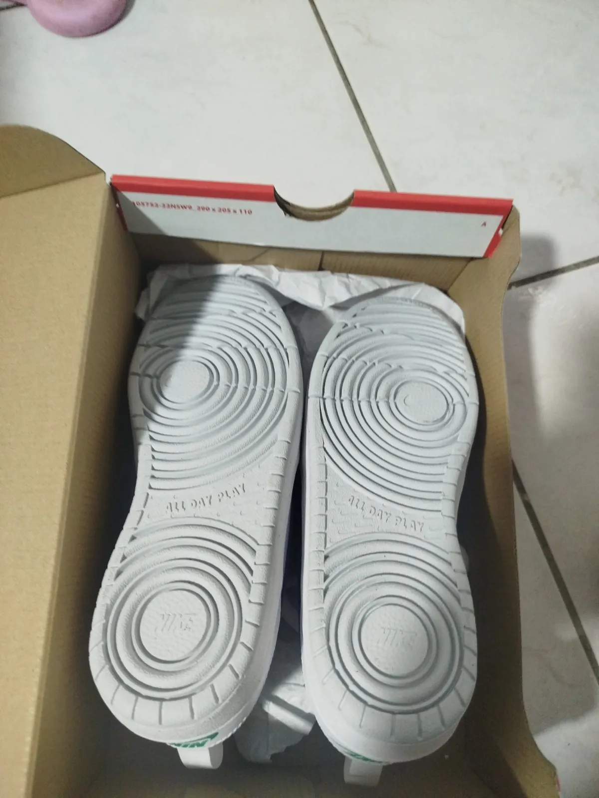 Baskets Nike Court Borough Low 2 Taille 37.5 – Nike – taille EU 37 5
