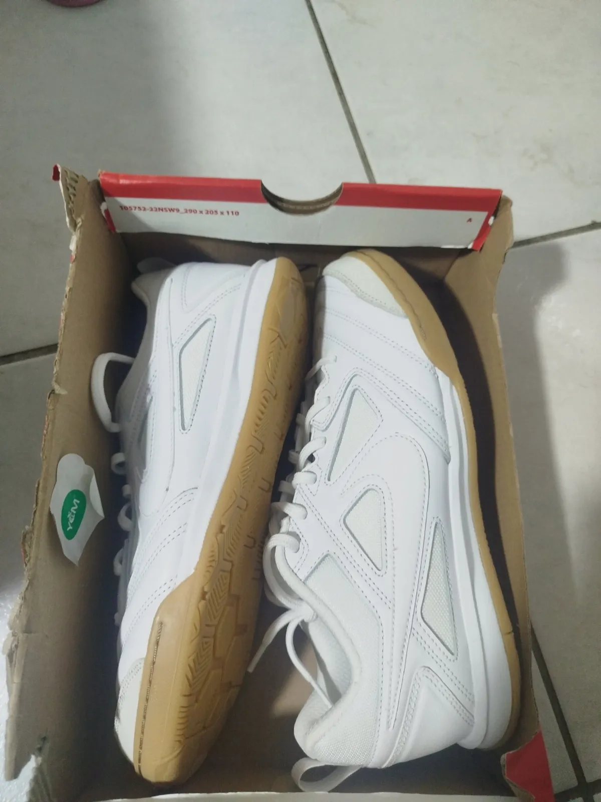 Baskets Nike Gato GS Blanches Taille 39 – Nike – taille EU 39 3