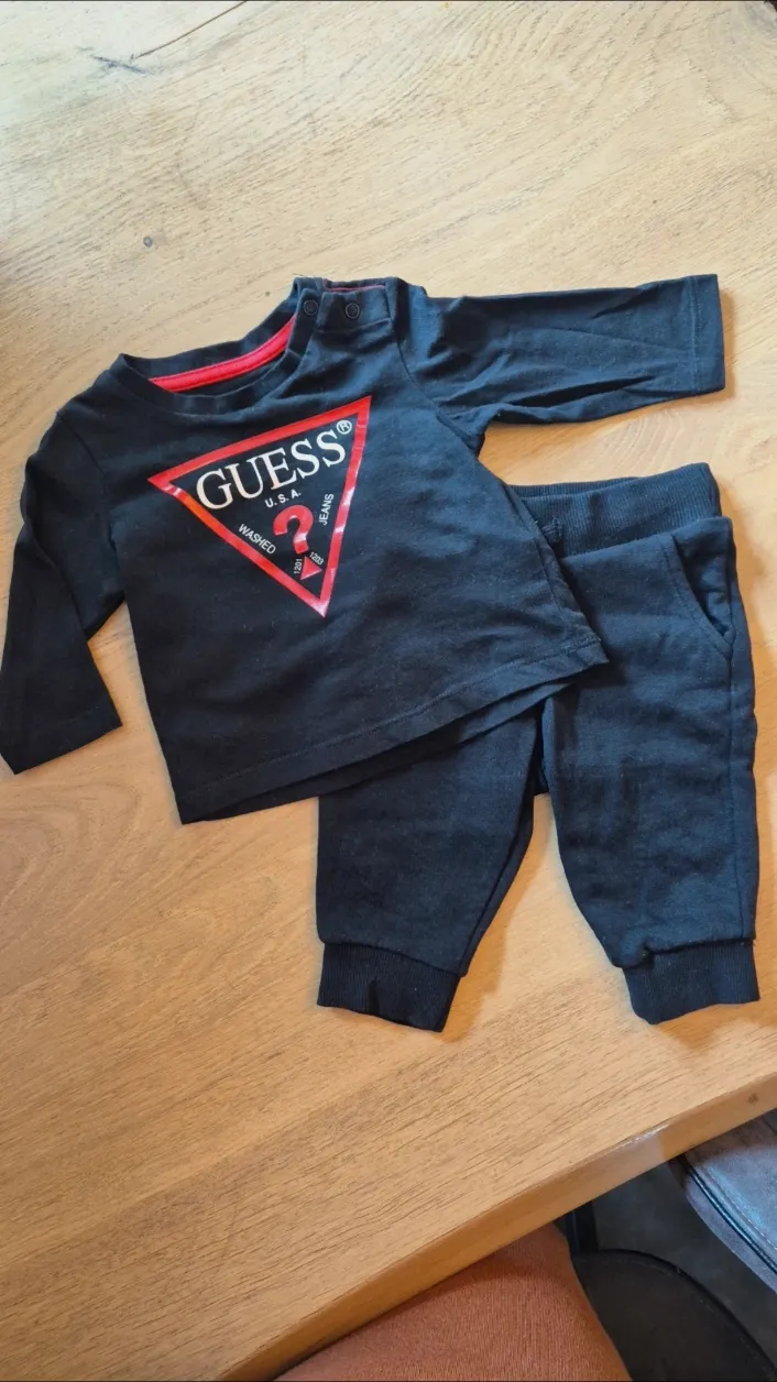 Ensemble bébé Guess deux pièces – Guess – gris foncé 2