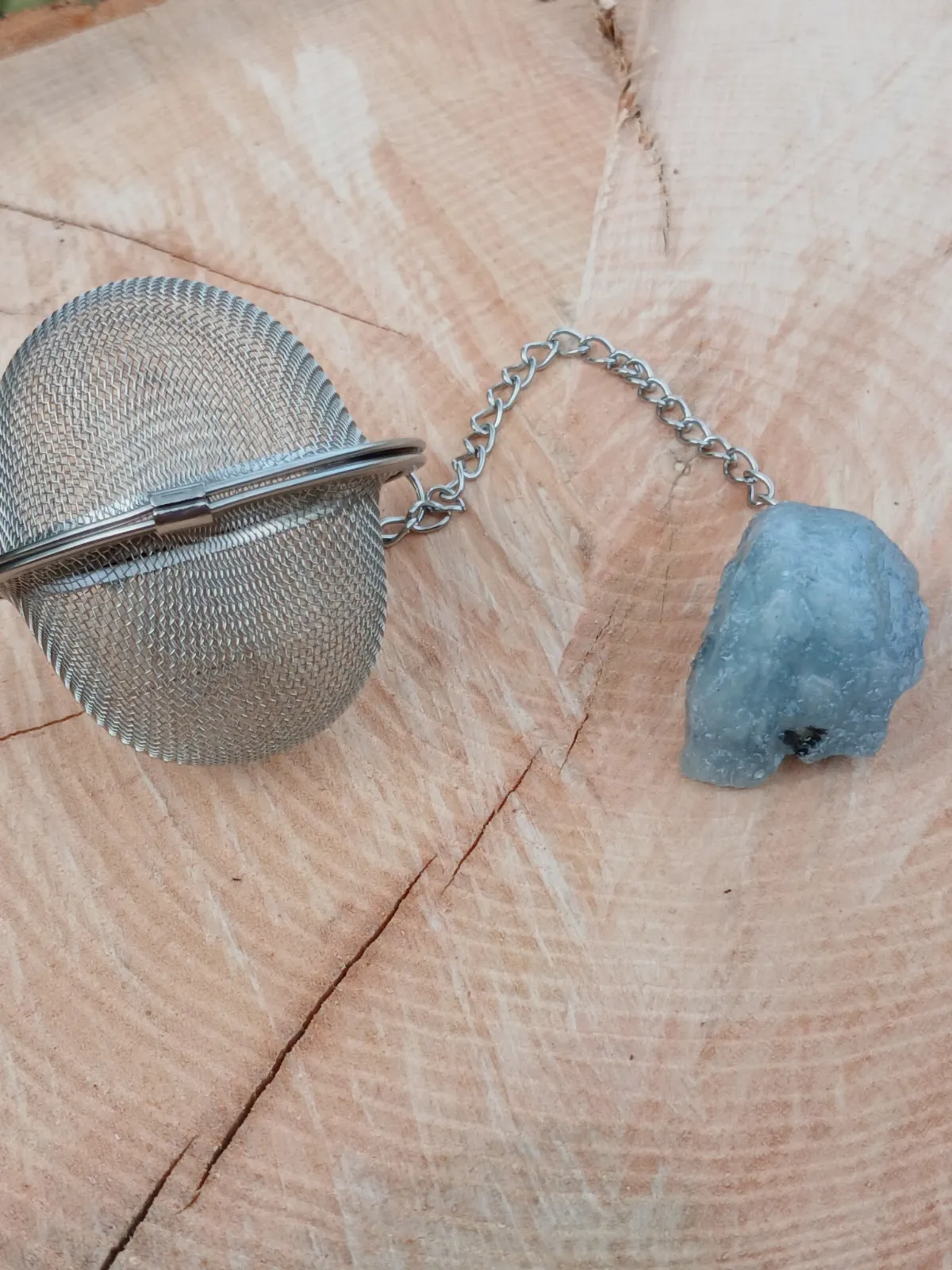 Infuseur à thé boule en acier inoxydable et aigue-marine brute