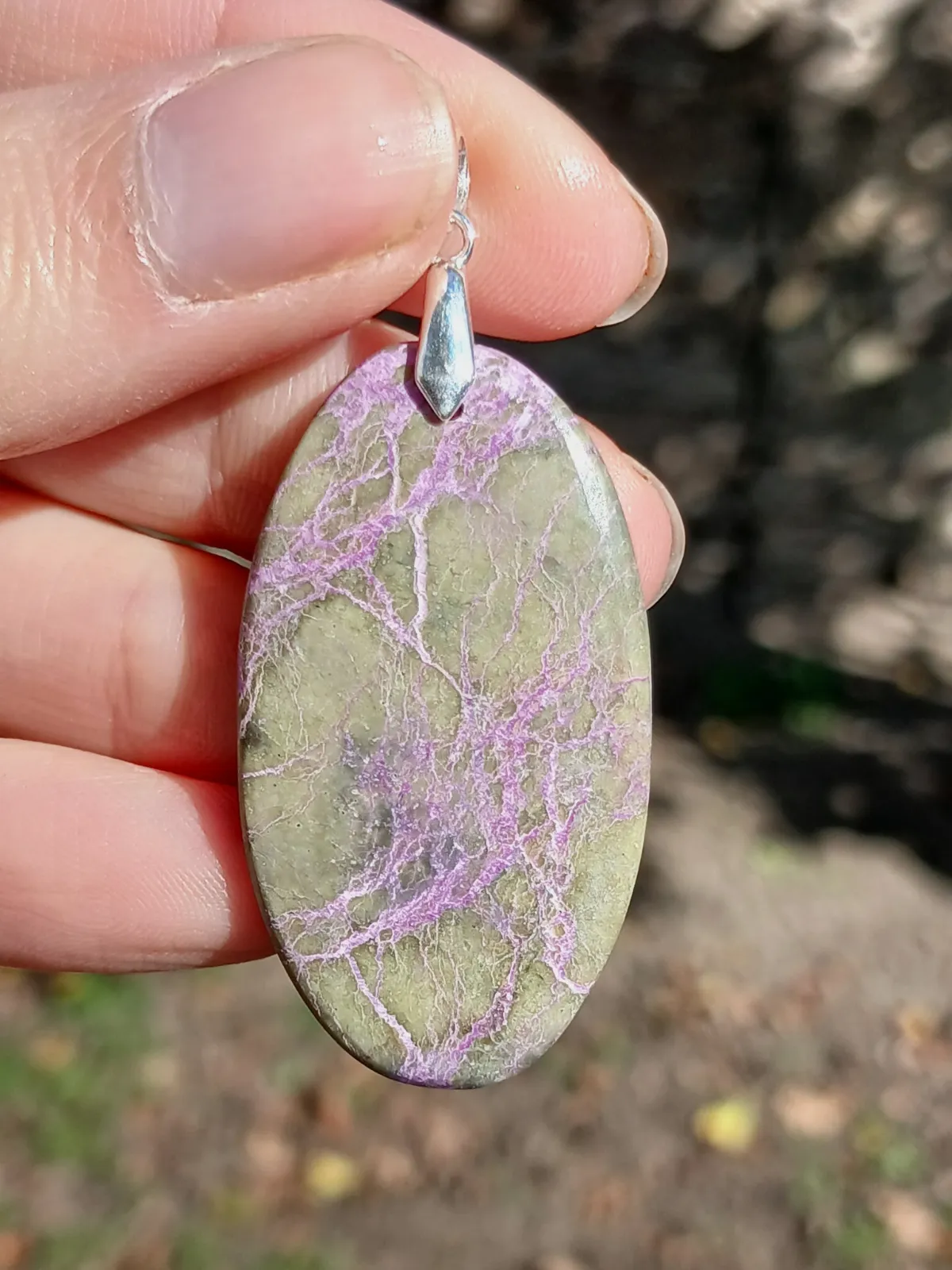 Pendentif Pierre Naturelle : Stichtite sur Serpentine