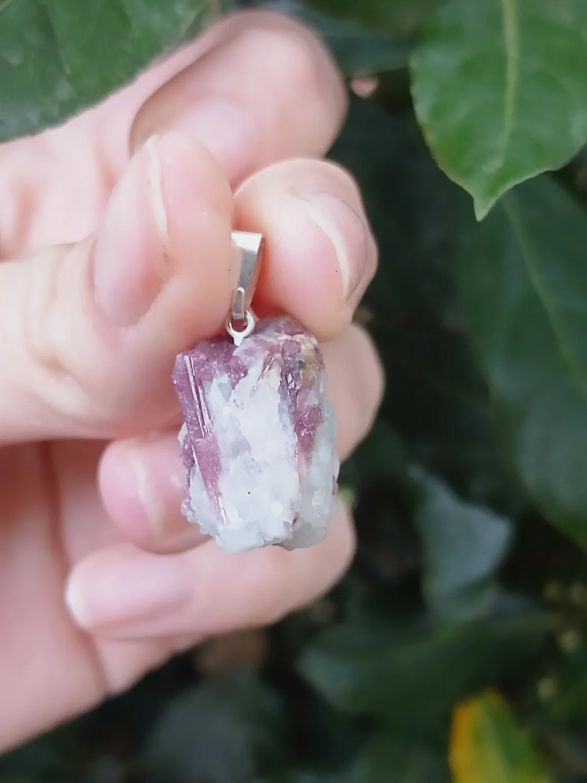 Pendentif en pierre brute tourmaline rose – sans marque – taille Taille unique 3