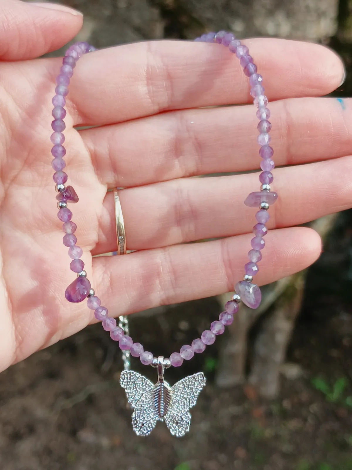 Collier ras-de-cou papillon en Améthyste et plaqué argent