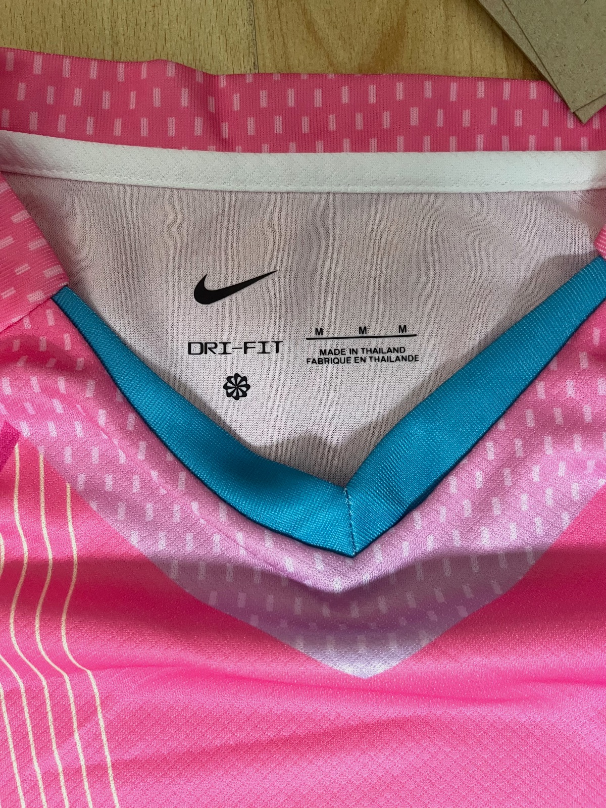 Maillot Barcelone Concept 24/25 – Nike – taille M 3