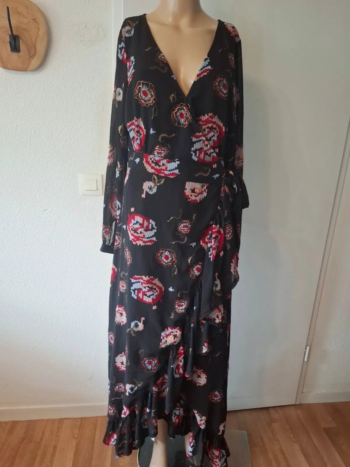 Robe longue les petites bombes fleuri taille M en tres bon etat – Les petites bombes – taille M 2