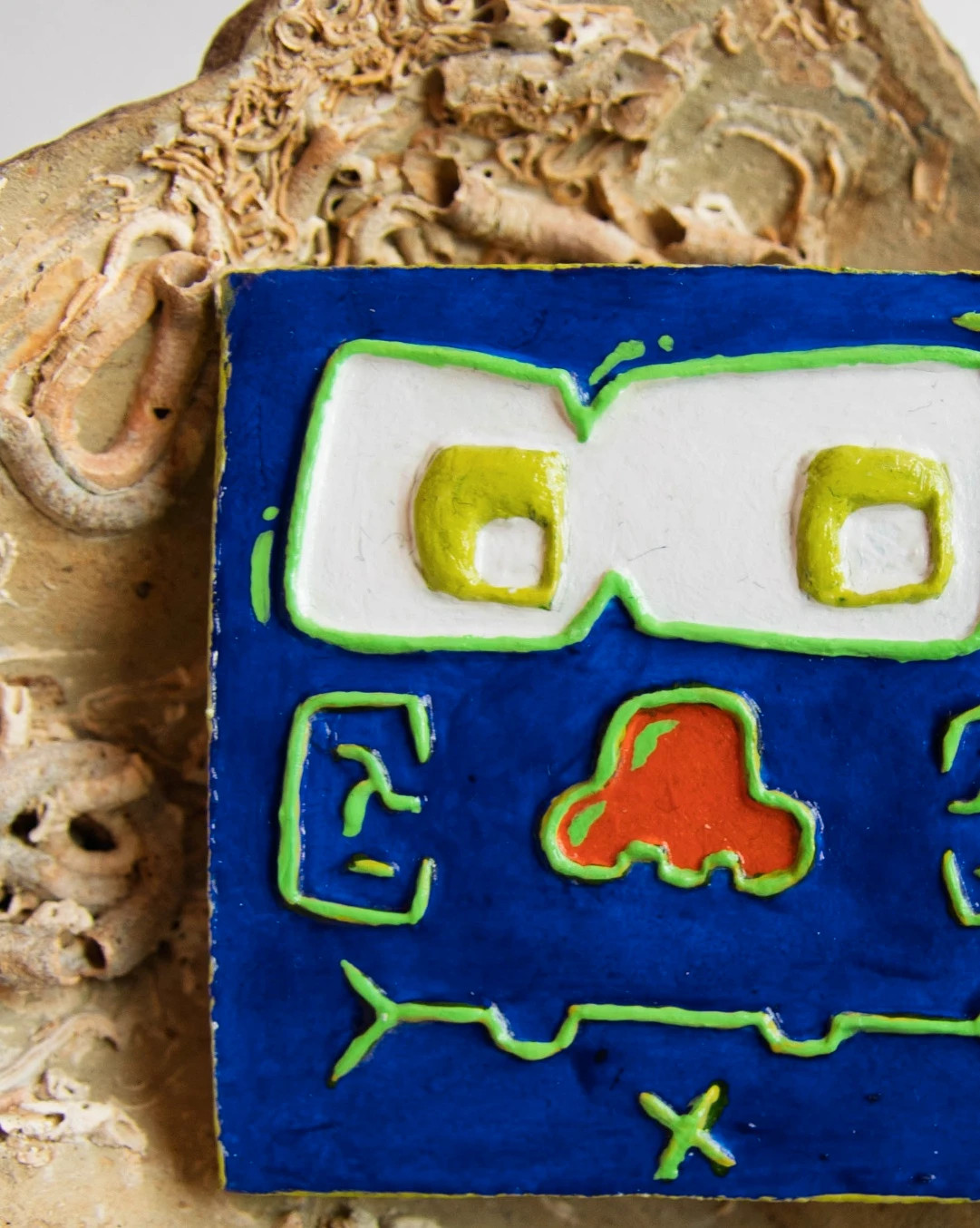 Escultura Cerámica Abstracta Cara y Gafas - Decoración Azul y Verde Pop Art / Eccléctica – Art 2