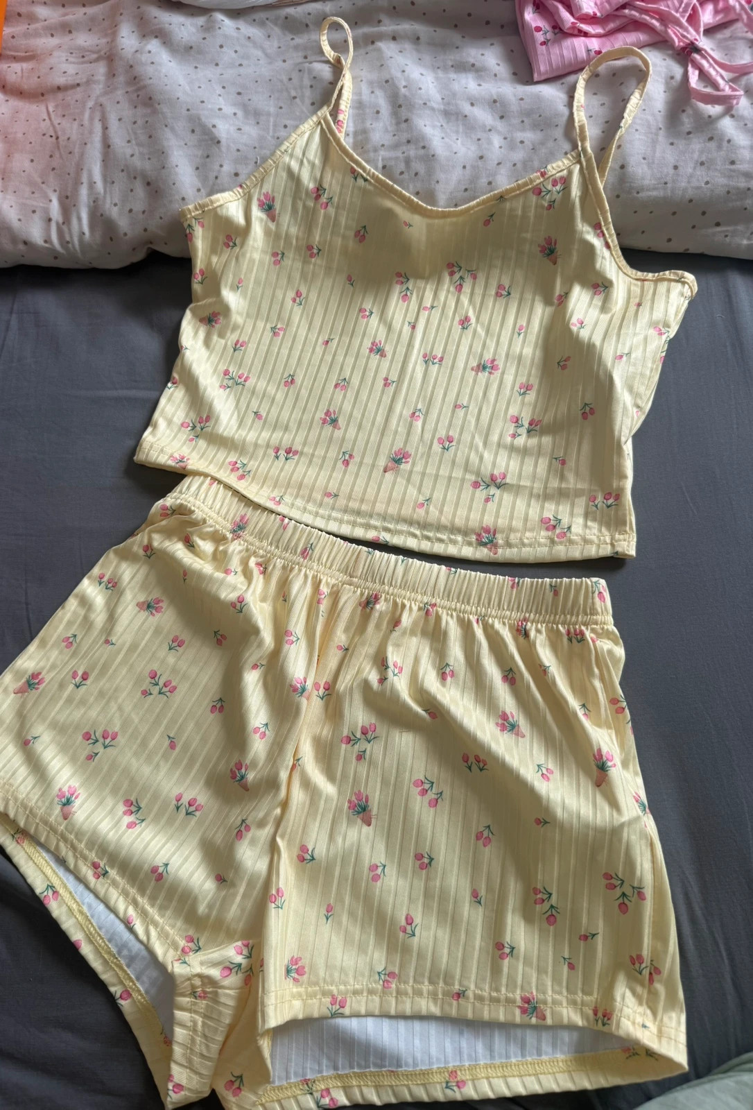 Pyjama fleuri – Shein – taille M / 38 / 10