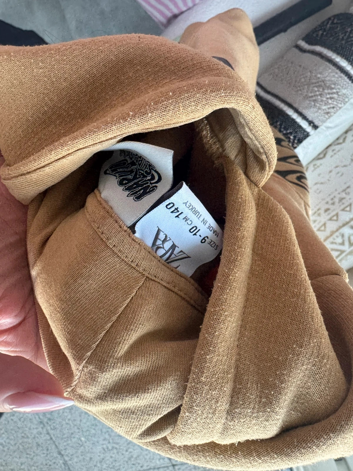 Sweat capuche – Zara – taille 10 ans / 140 cm 5