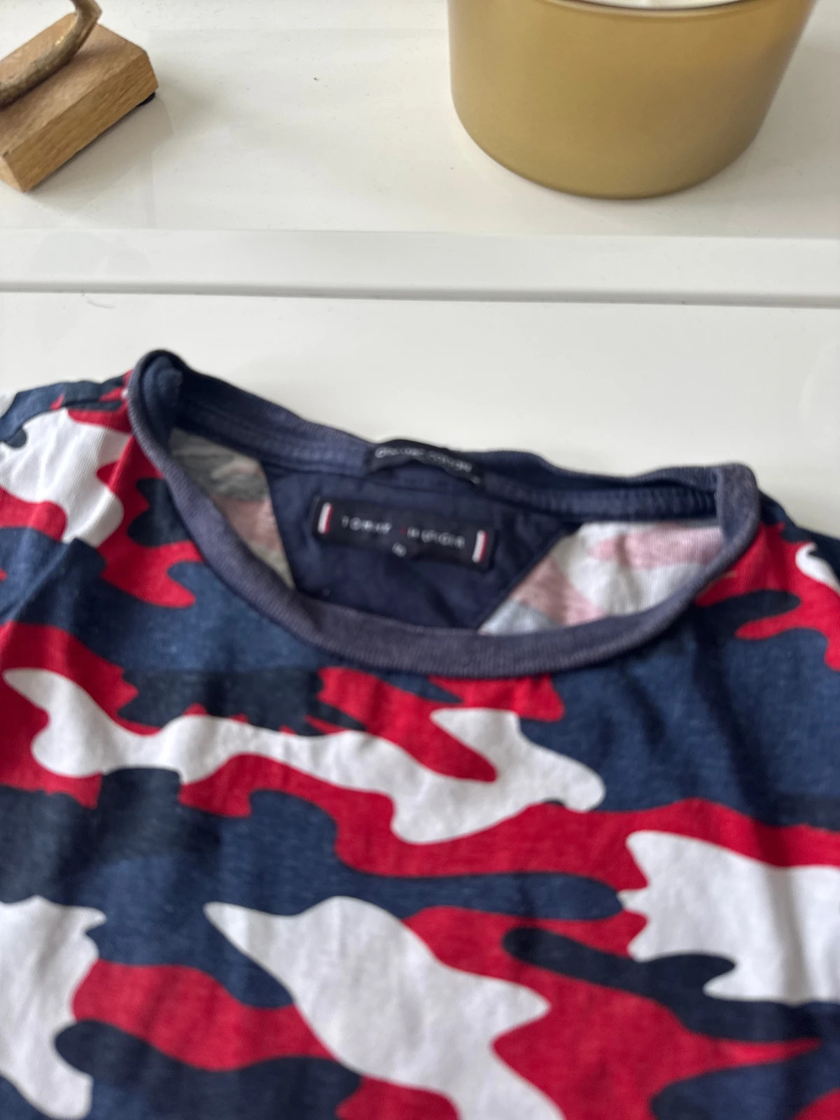 Tee shirt – Tommy Hilfiger – taille 10 ans / 140 cm 2