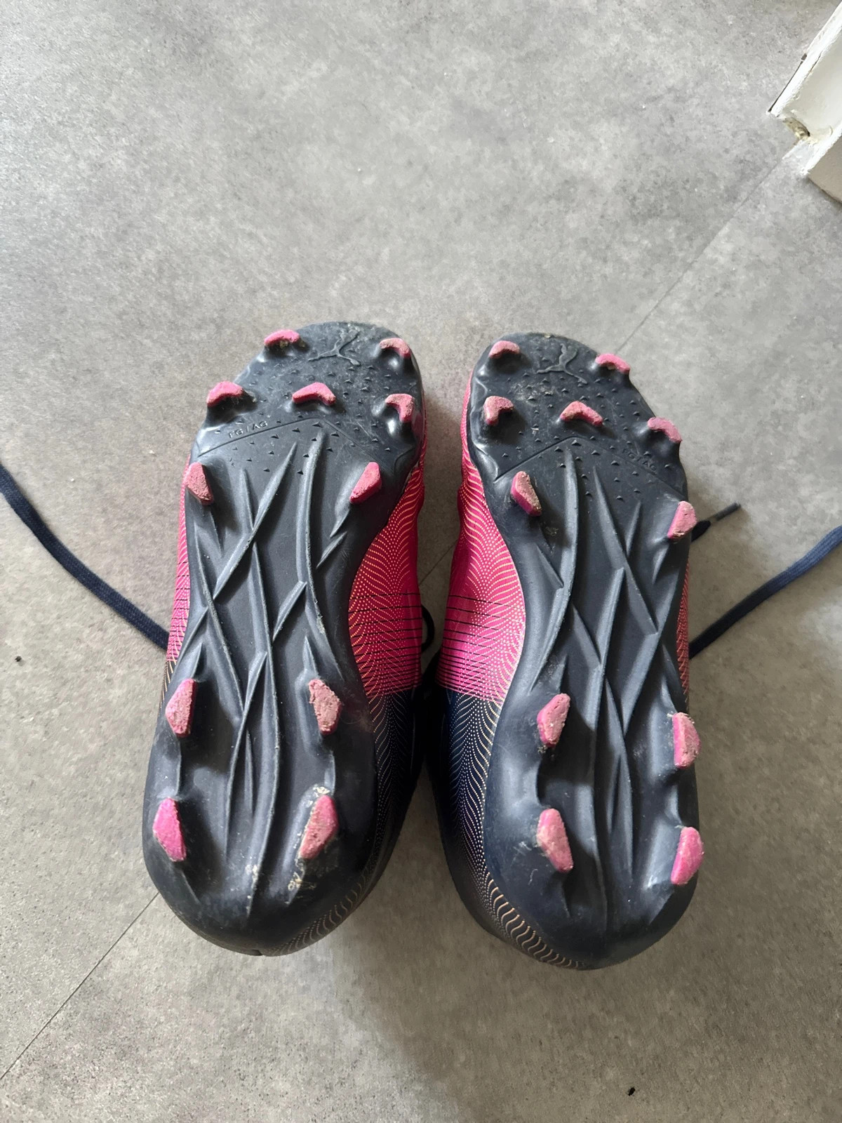Chaussures foot – Puma – taille 34 4