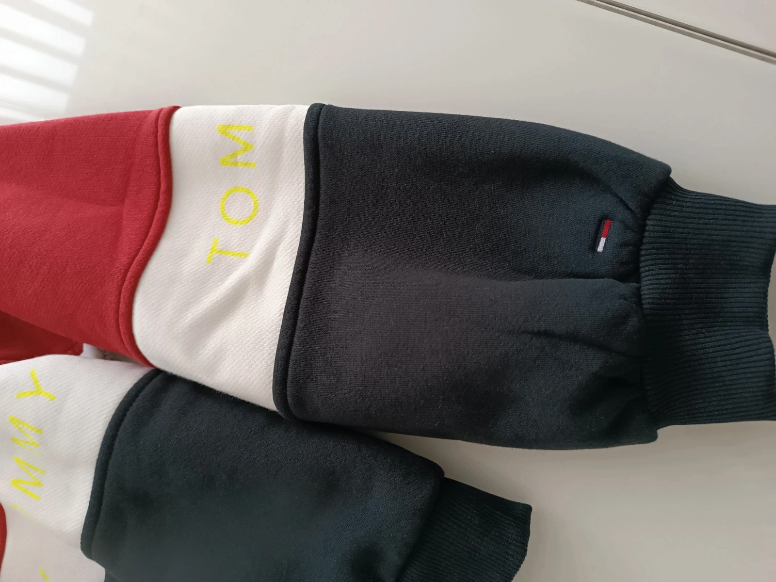 Sweat tommy Jeans femme taille S – Tommy Jeans – taille S / 36 / 8 4