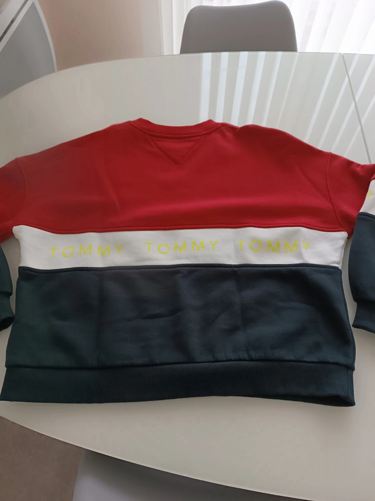 Sweat tommy Jeans femme taille S – Tommy Jeans – taille S / 36 / 8 3