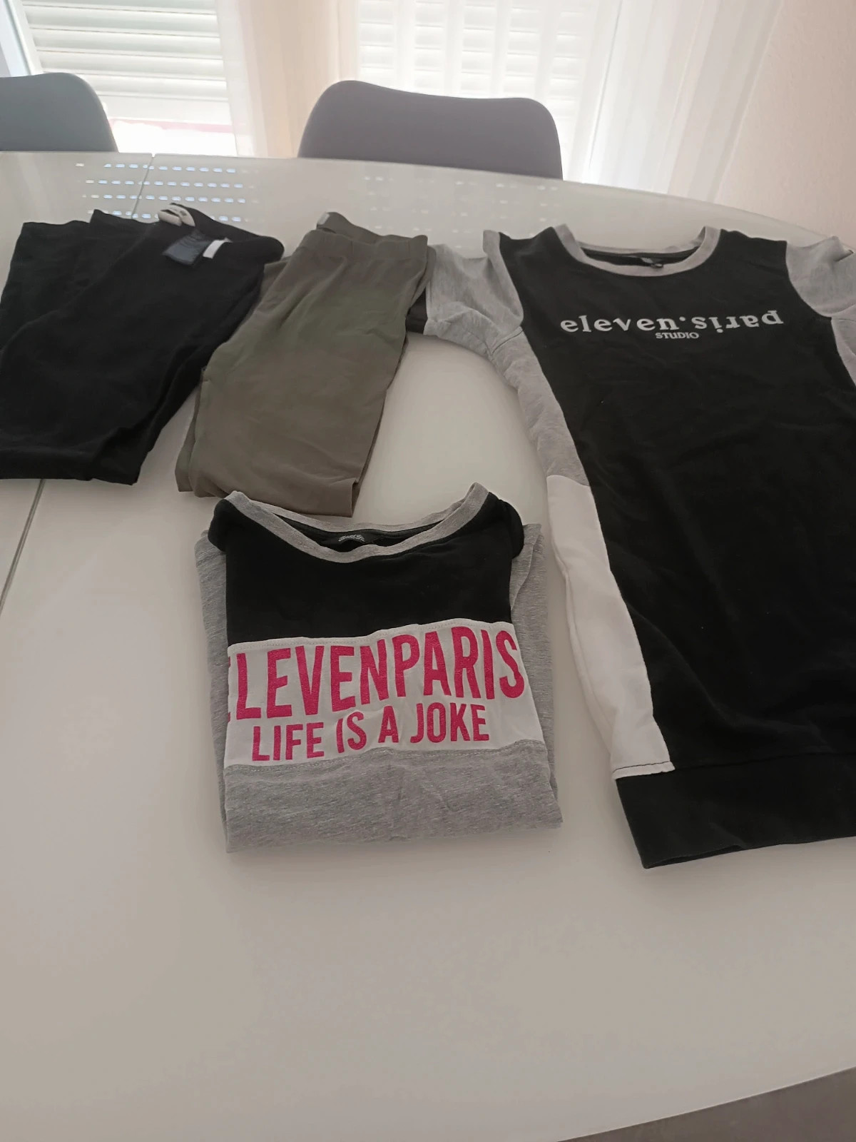 Lots vêtements fille 10 ans – H&M – taille 10 ans / 140 cm