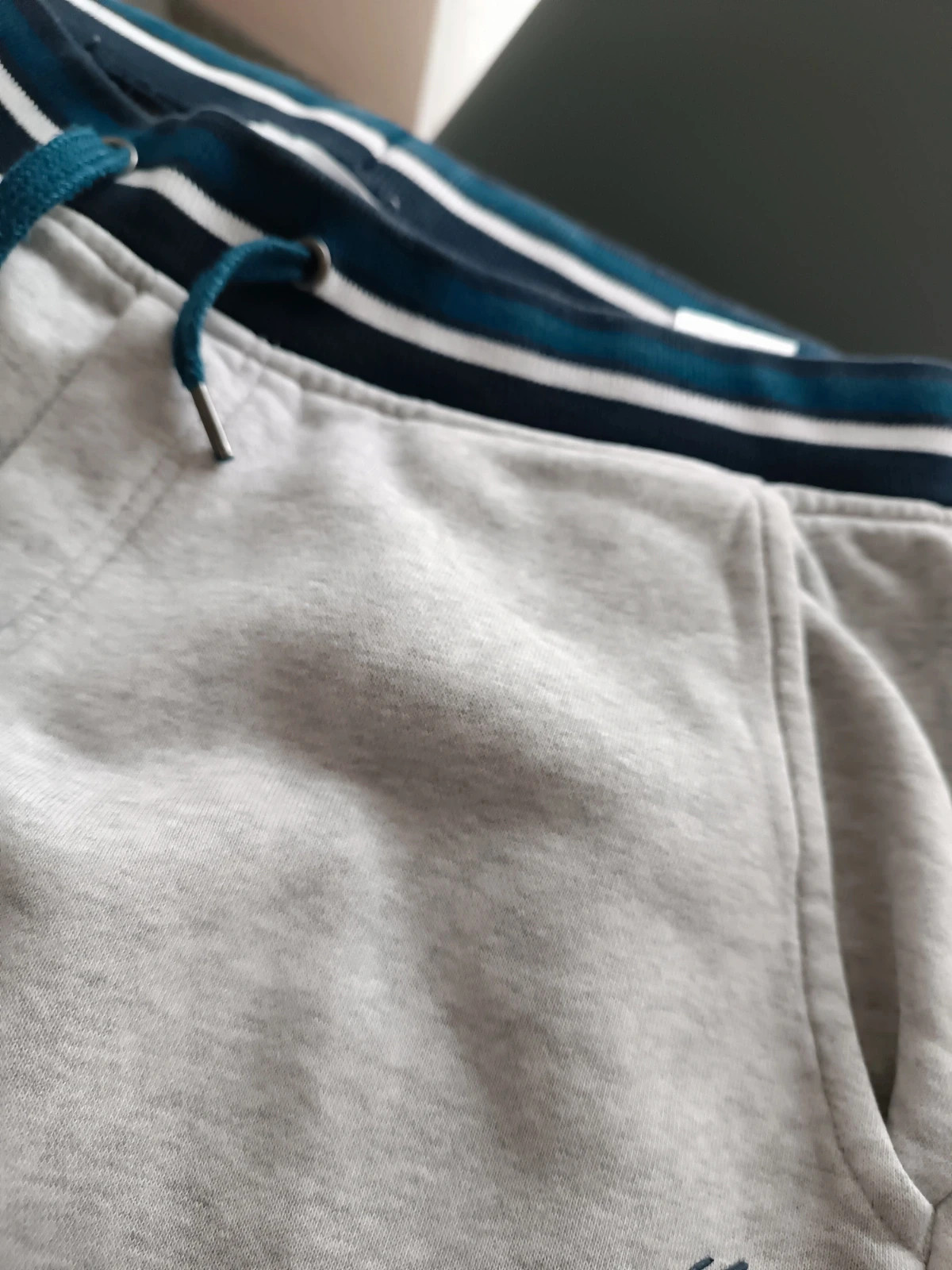 Jogging garçon Hugo Boss – Hugo Boss – taille 16 ans / 176 cm 4