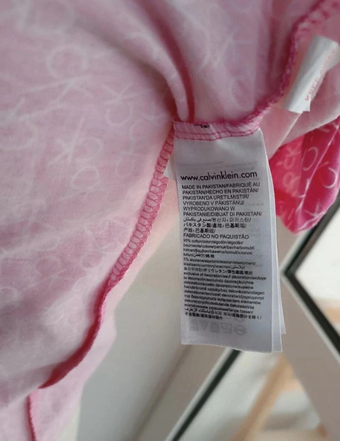 Robe Calvin Klein fille 14/ 16 ans – Calvin Klein – taille 16 ans / 176 cm 3