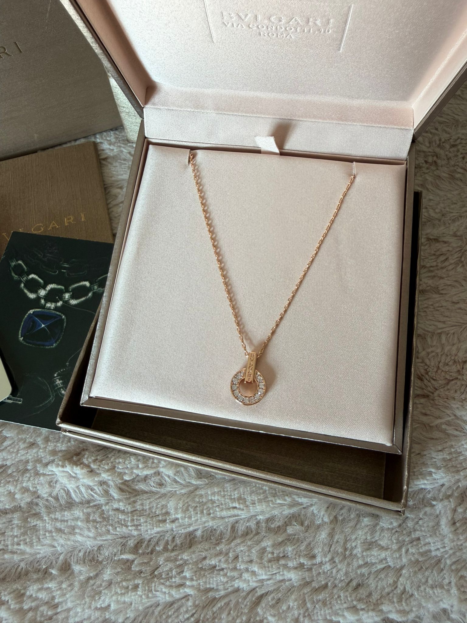 Collier Bvlgari or rose pendentif 2