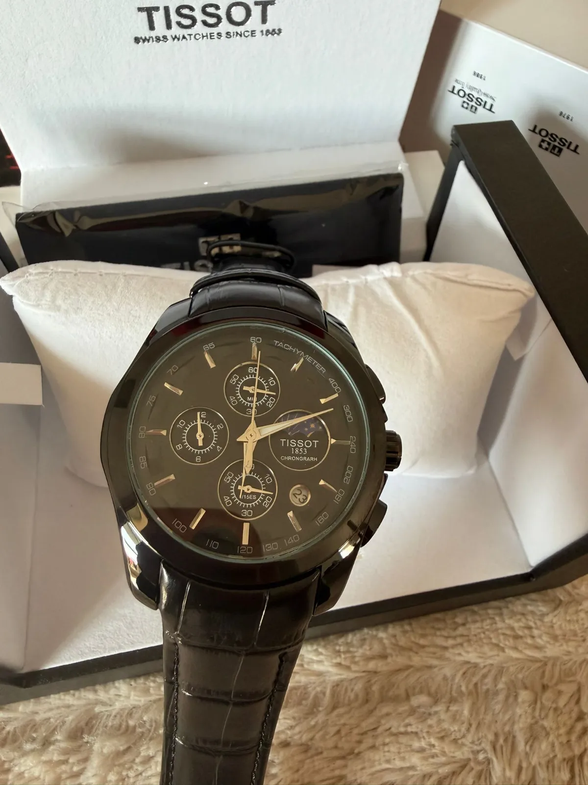 Montre Tissot chronographe noire