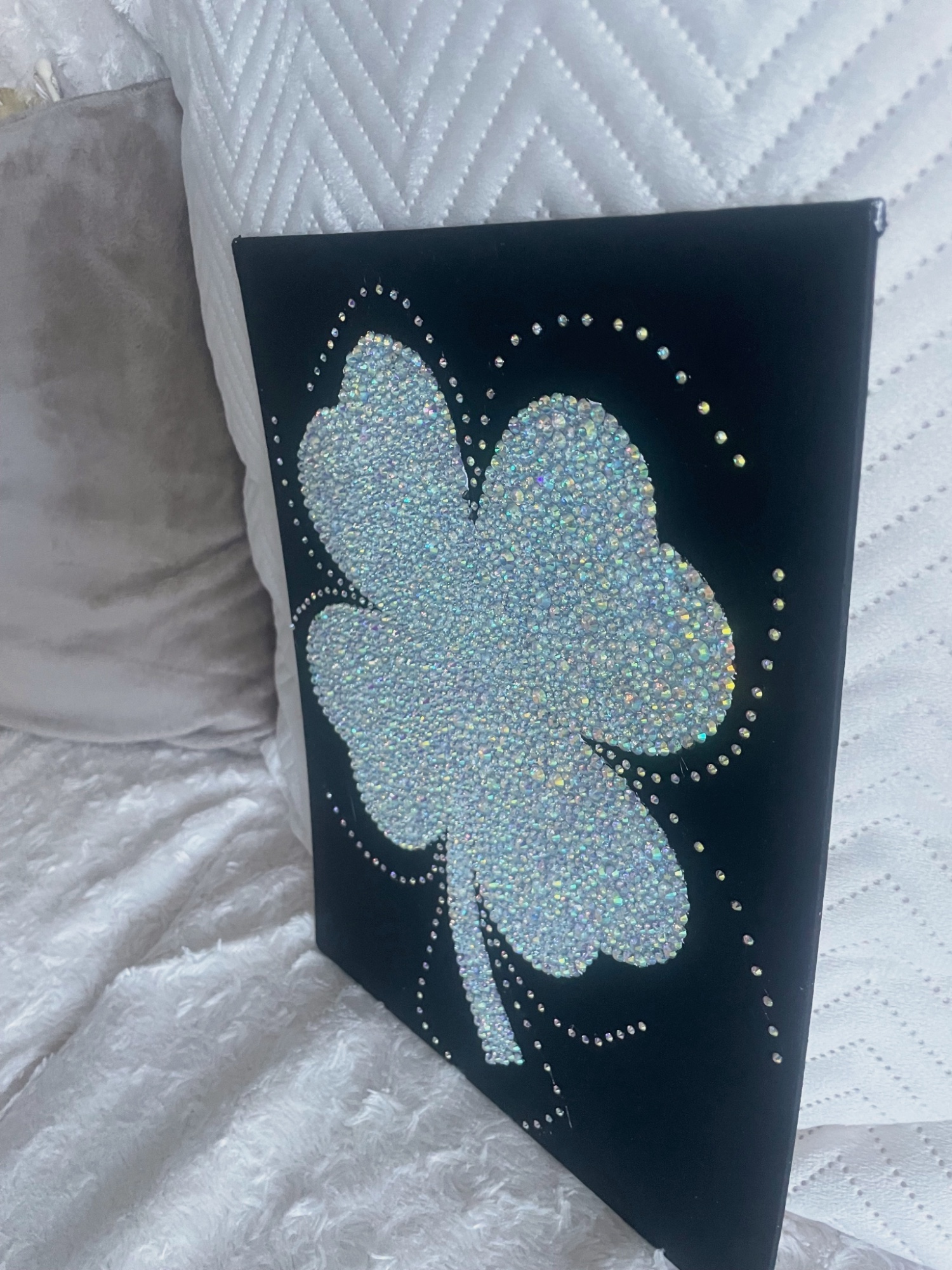 Toile faite mains en strass