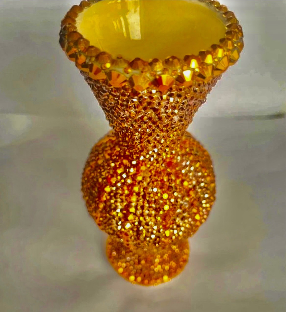 Vase customiser en strass  – Fabrication artisanale 3