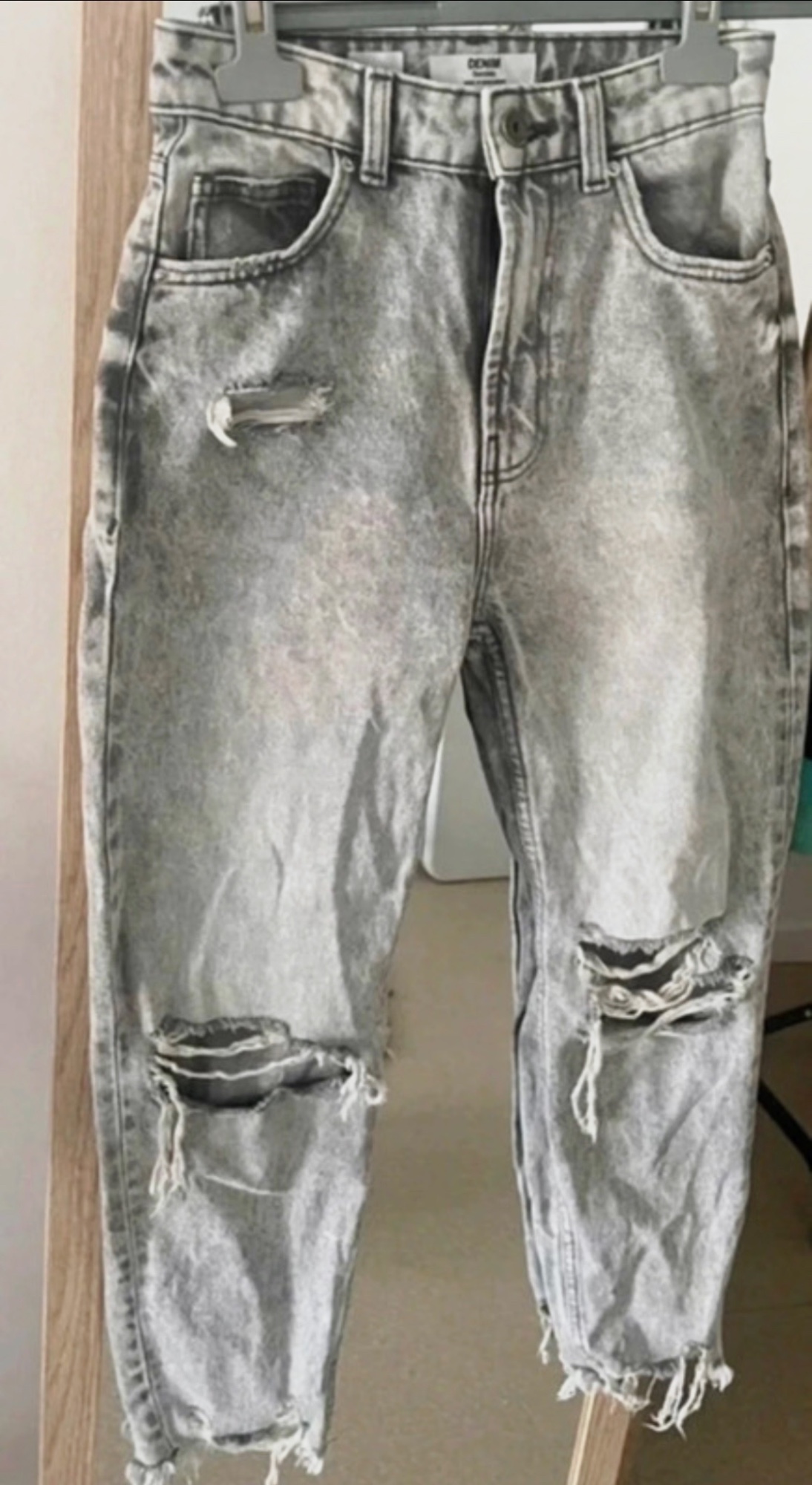Jean bershka gris 