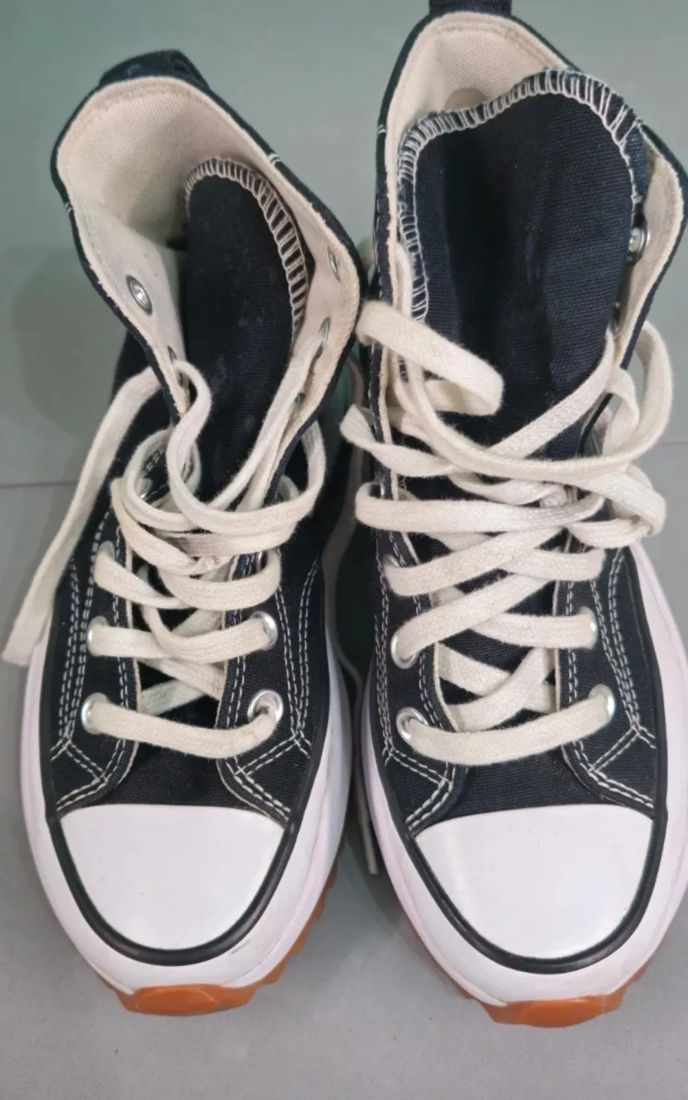 Converse Chuck Taylor All Star negras plataforma 4