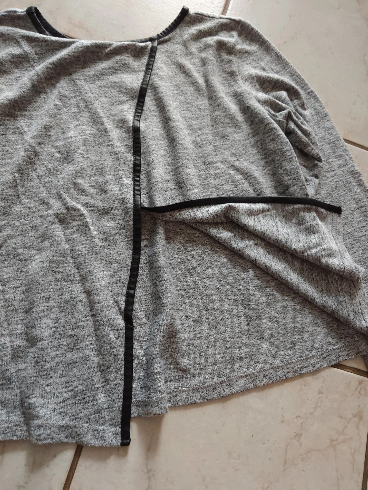 Haut gris – Jennyfer – taille L / 40 / 12 4