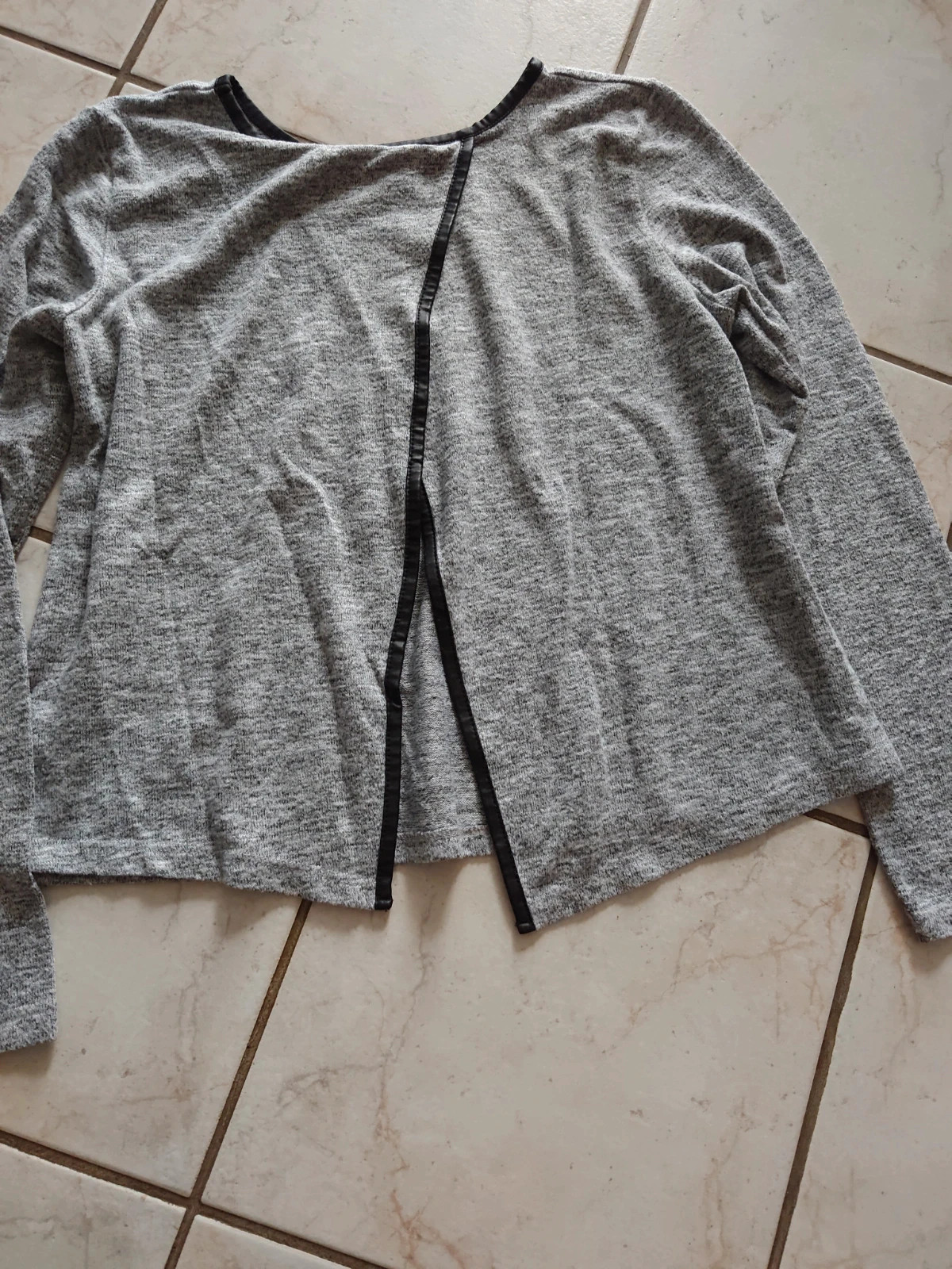 Haut gris – Jennyfer – taille L / 40 / 12 2