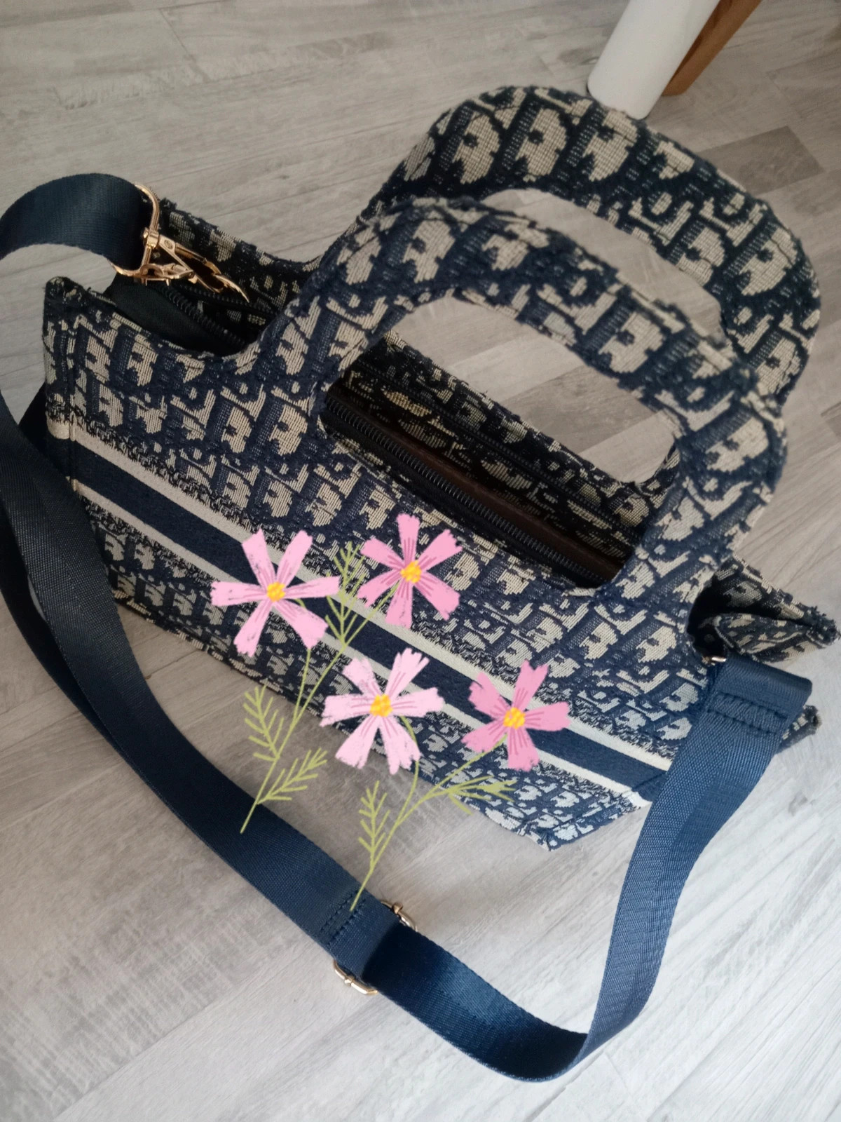 Sac en tissu couleur Marine avec bandoulière – Tendance 2